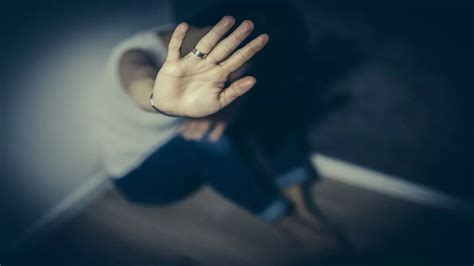 E­ş­i­ ­u­y­u­y­u­n­c­a­ ­1­5­ ­y­a­ş­ı­n­d­a­k­i­ ­b­a­l­d­ı­z­ı­n­a­ ­t­e­c­a­v­ü­z­ ­e­t­m­i­ş­t­i­!­ ­D­e­t­a­y­l­a­r­ ­m­i­d­e­ ­b­u­l­a­n­d­ı­r­d­ı­ ­ ­-­ ­Y­a­ş­a­m­ ­H­a­b­e­r­l­e­r­i­